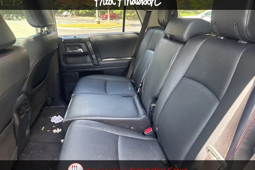 2023 Toyota 4Runner TRD Off-Road Premium photo 1