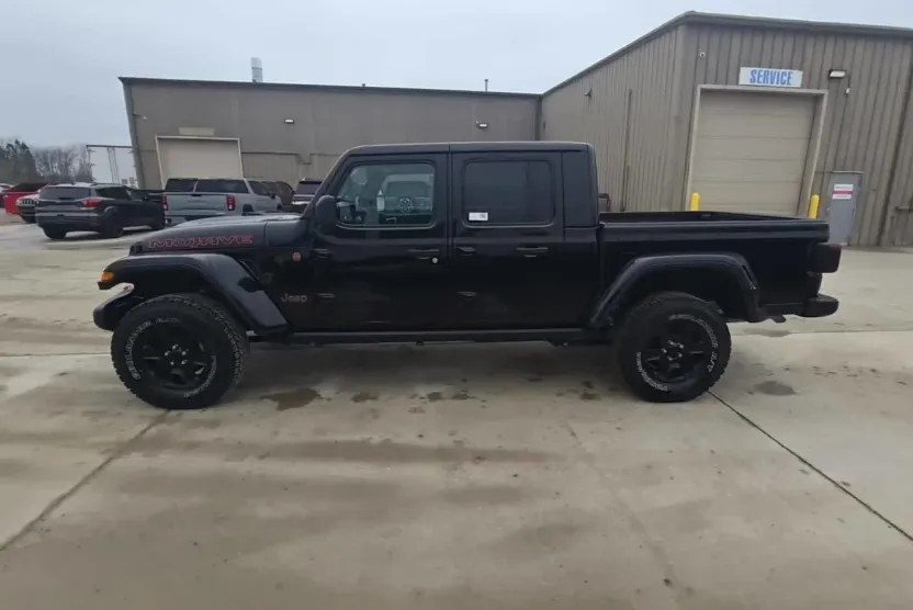 2022 Jeep Gladiator Mojave photo 1