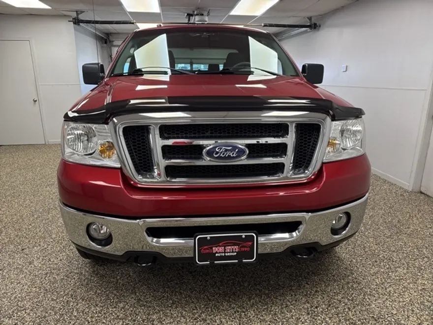2008 Ford F-150 XLT photo 2