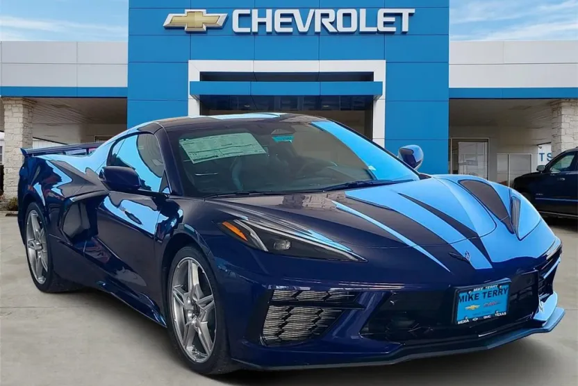 2025 Chevrolet Corvette Stingray 2LT photo 1