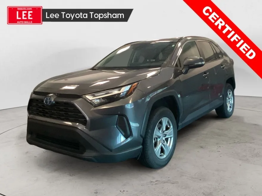 2024 Toyota RAV4 Hybrid XLE photo 1