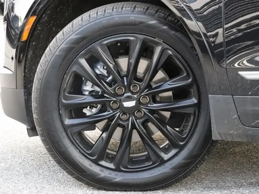 2021 Cadillac XT5 Sport photo 1