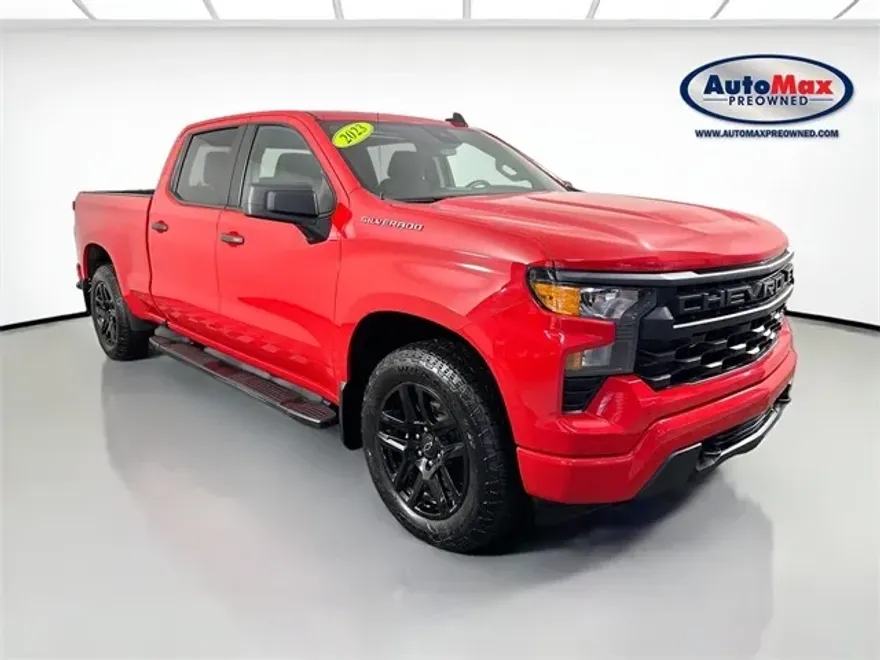 2023 Chevrolet Silverado 1500 Custom photo 1