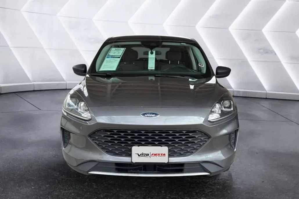 2021 Ford Escape S photo 1