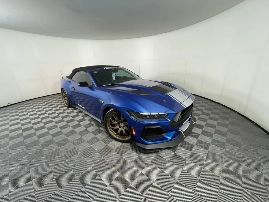 2024 Ford Mustang GT Premium Convertible photo 1