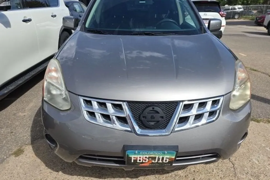 2012 Nissan Rogue SV photo 1