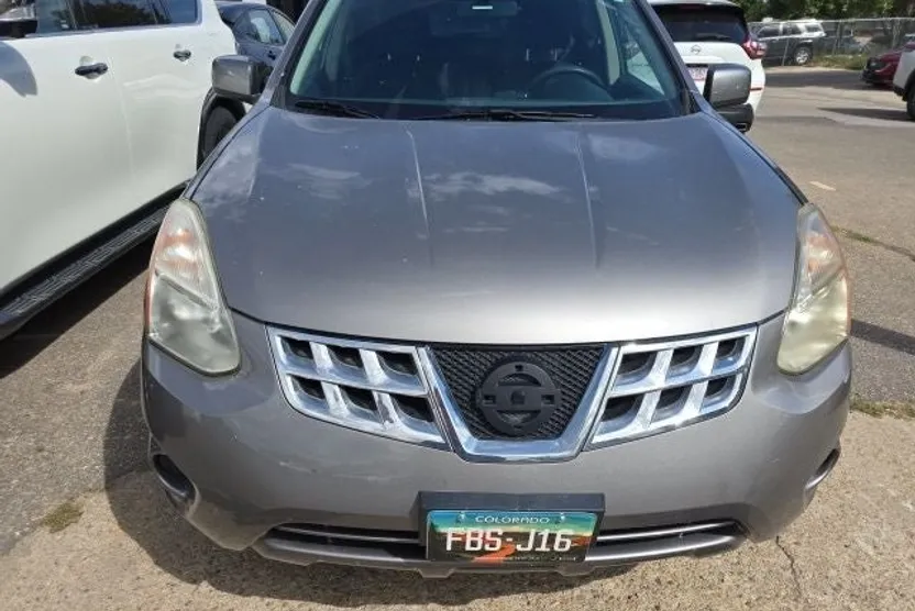 2012 Nissan Rogue SV photo 1