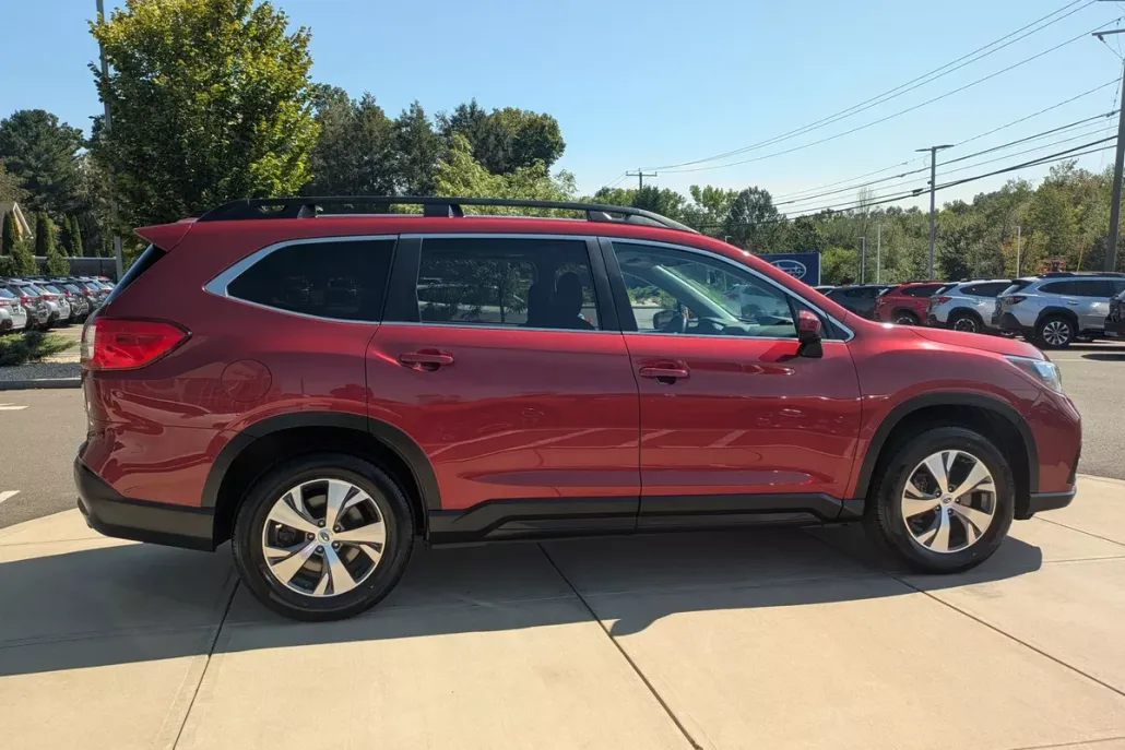 2022 Subaru Ascent Premium photo 1