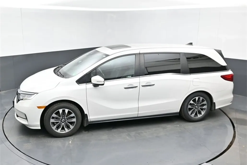 2023 Honda Odyssey EX-L photo 1