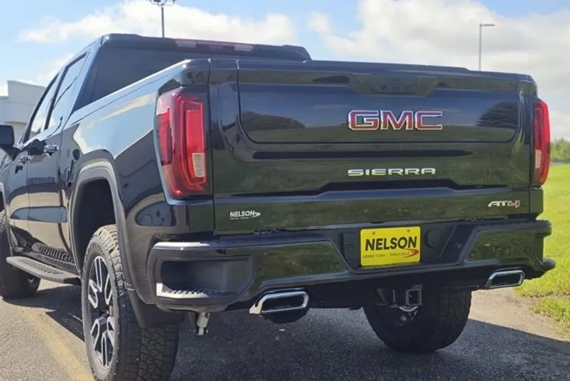 2026 Gmc Sierra 1500 AT4 photo 1