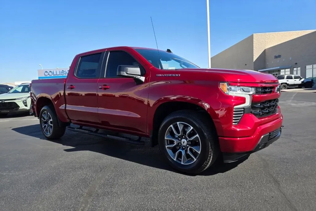2022 Chevrolet Silverado 1500 RST photo 1