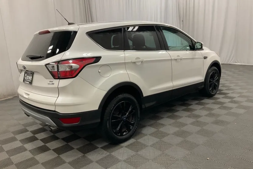 2017 Ford Escape SE photo 1