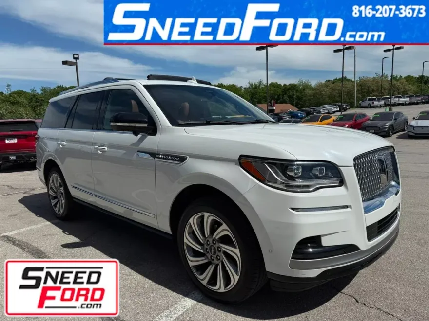 2023 Lincoln Navigator Reserve photo 1