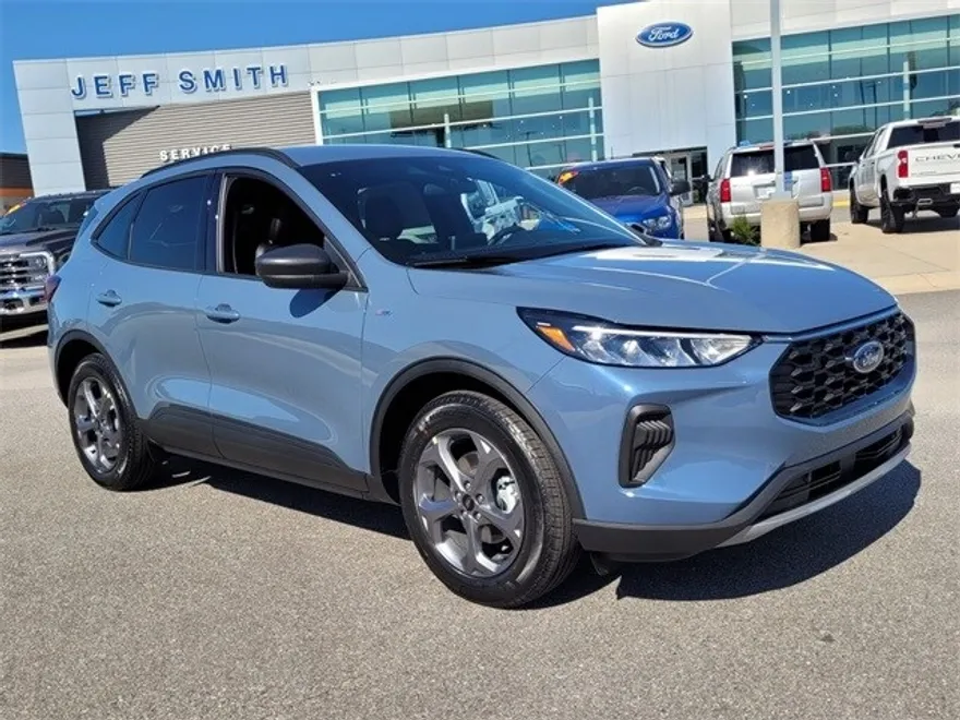2025 Ford Escape ST-Line photo 1
