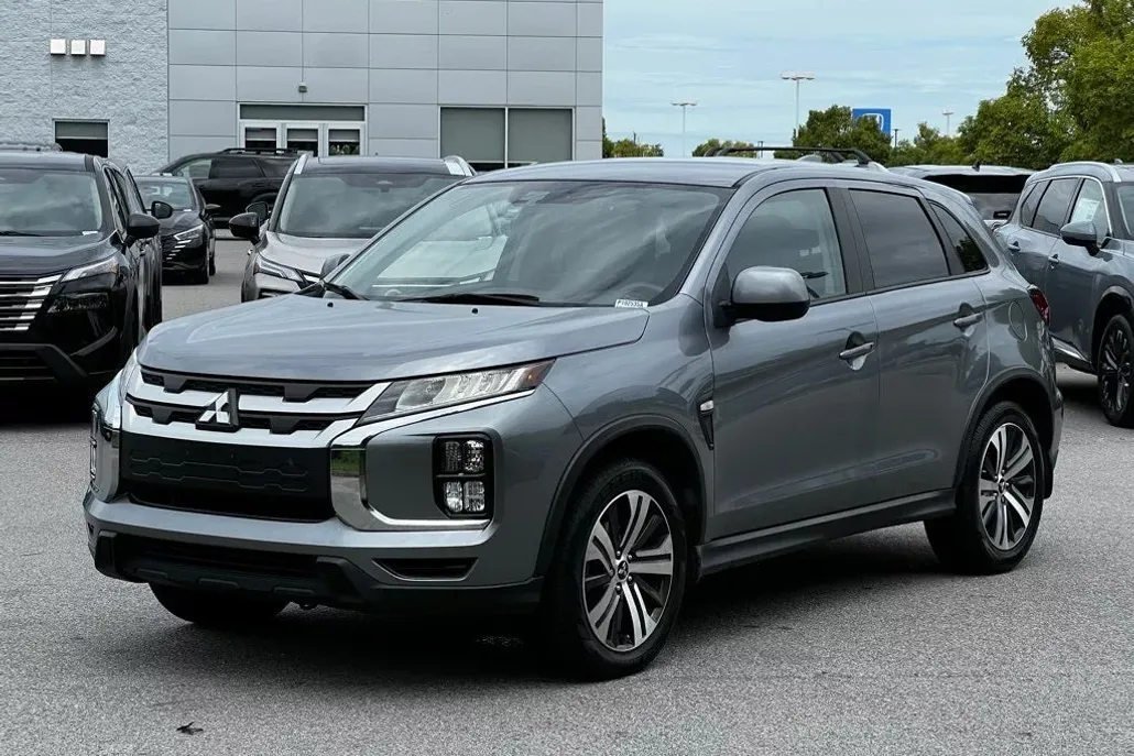 2022 Mitsubishi Outlander Sport SE photo 1