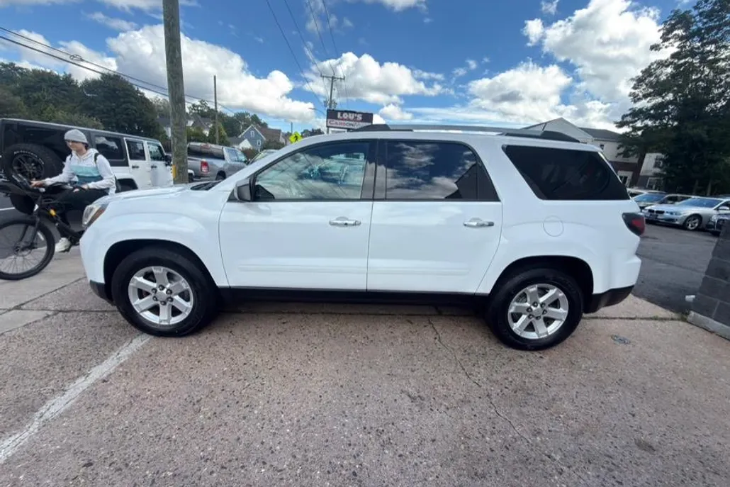 2016 Gmc Acadia SLE photo 1