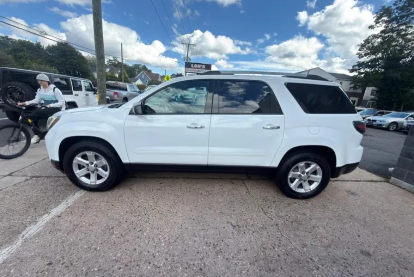 2016 Gmc Acadia SLE photo 1
