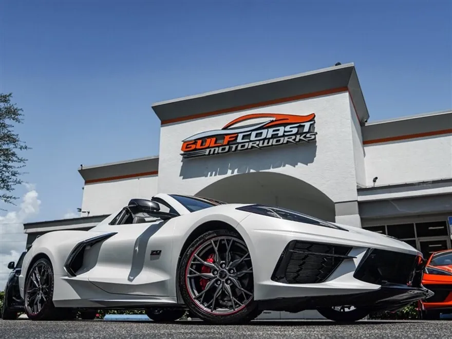 2023 Chevrolet Corvette 3LT Convertible photo 1