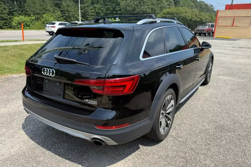 2017 Audi A4 Allroad Premium photo 1