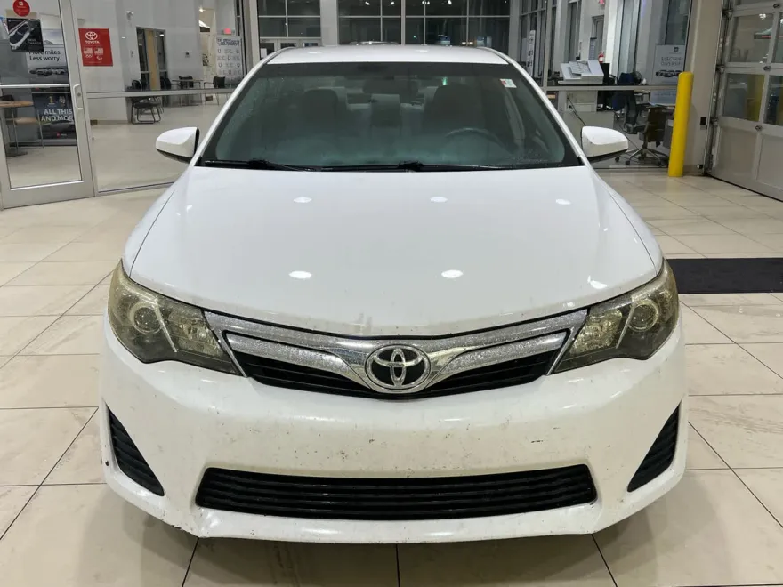 2012 Toyota Camry LE photo 1