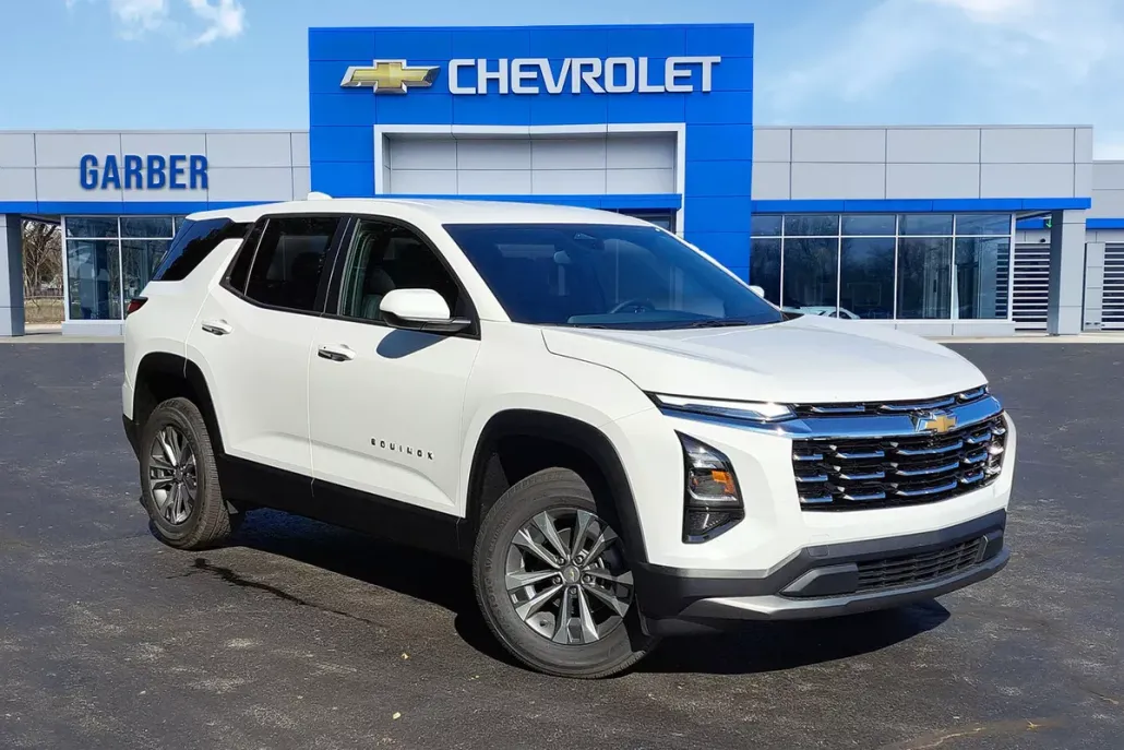 2026 Chevrolet Equinox LT photo 1