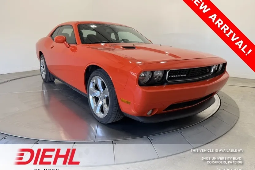 2013 Dodge Challenger R/T photo 1