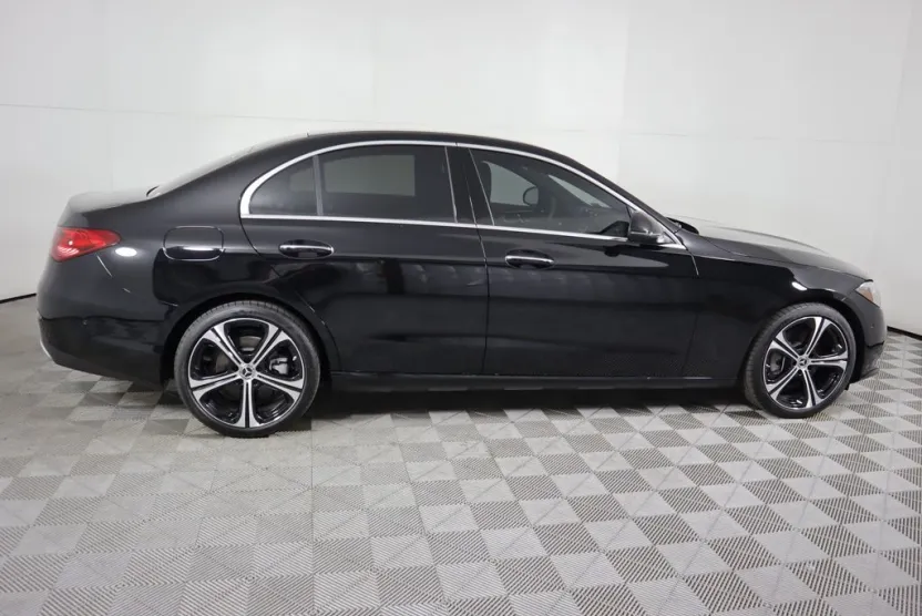 2024 Mercedes Benz C 300 photo 1