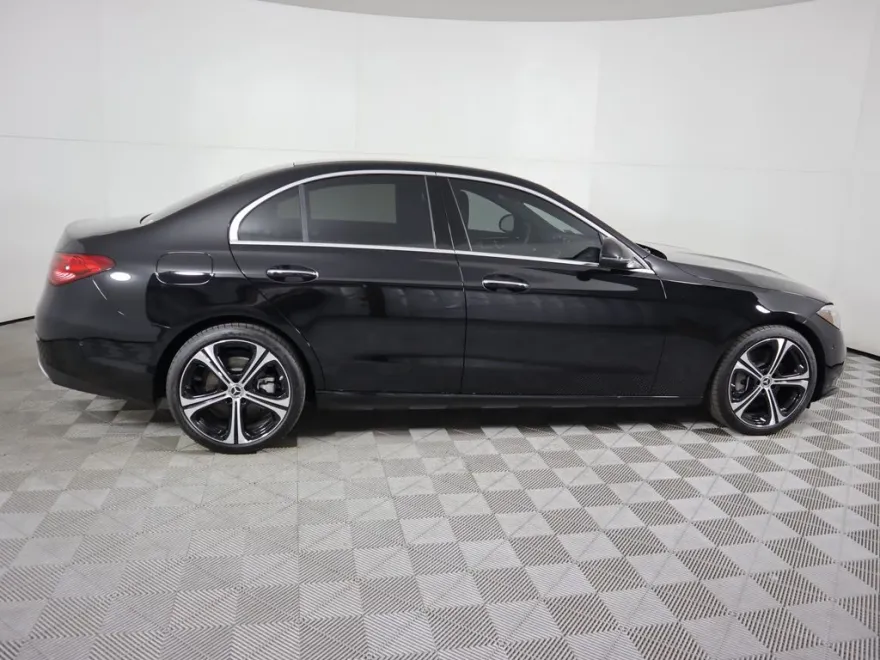 2024 Mercedes Benz C 300 photo 1