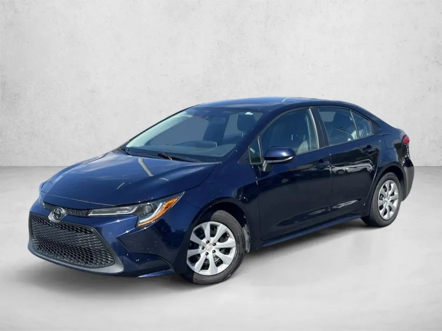2020 Toyota Corolla LE photo 1