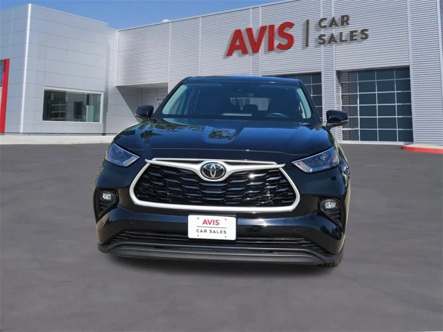 2024 Toyota Highlander photo 1
