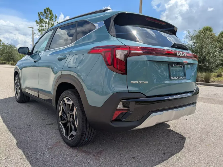 2026 Kia Seltos SX photo 1