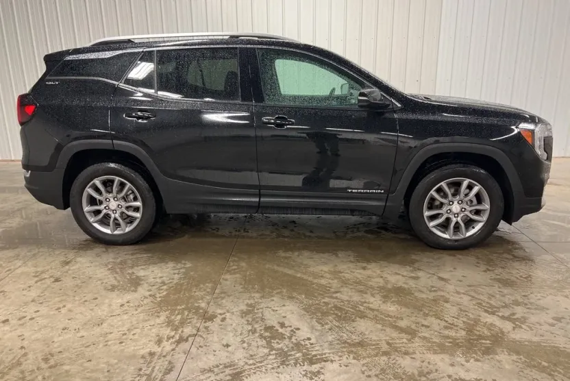 2024 Gmc Terrain SLT photo 1