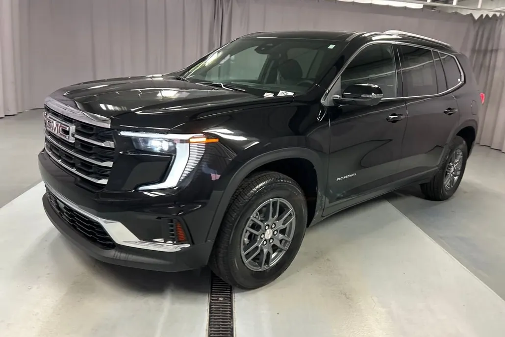 2025 Gmc Acadia Elevation photo 1