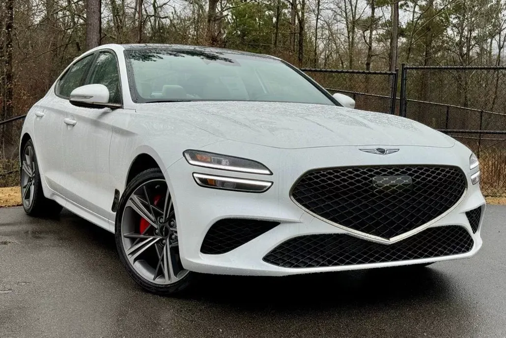 2025 Genesis G70 2.5T photo 1