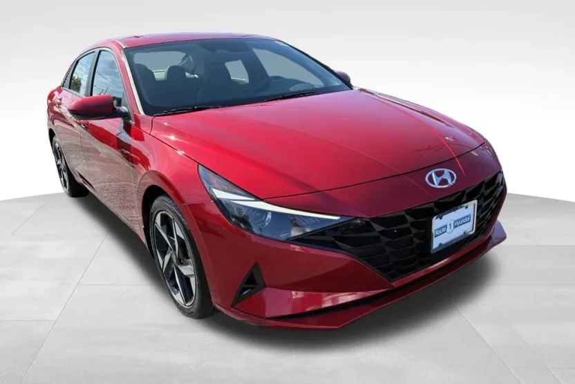 2023 Hyundai Elantra SEL Convenience photo 1