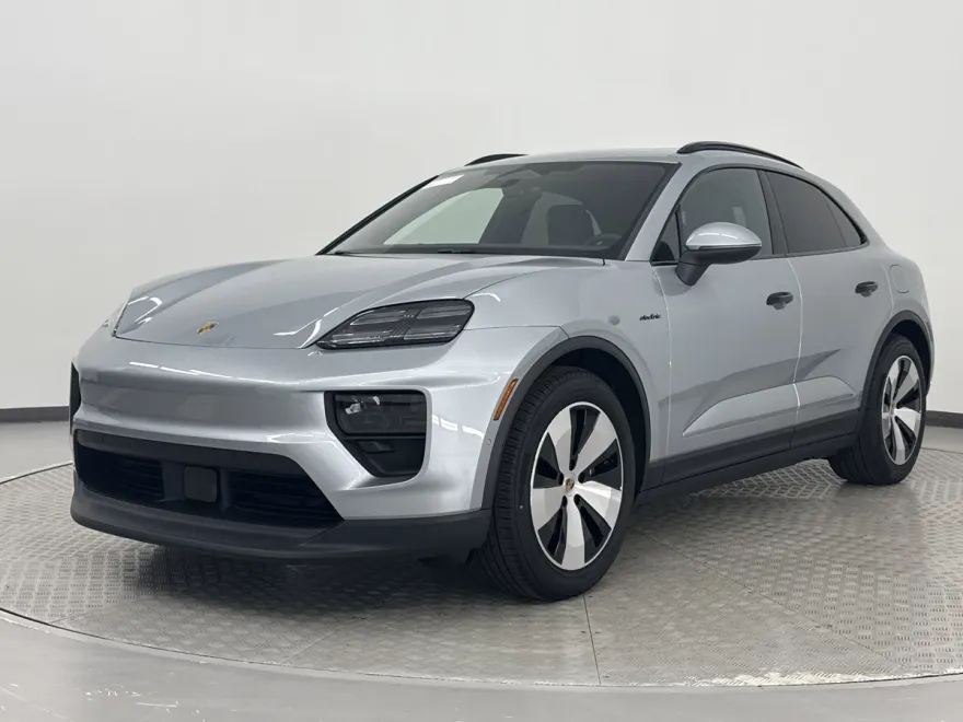 2025 Porsche Macan Electric photo 1