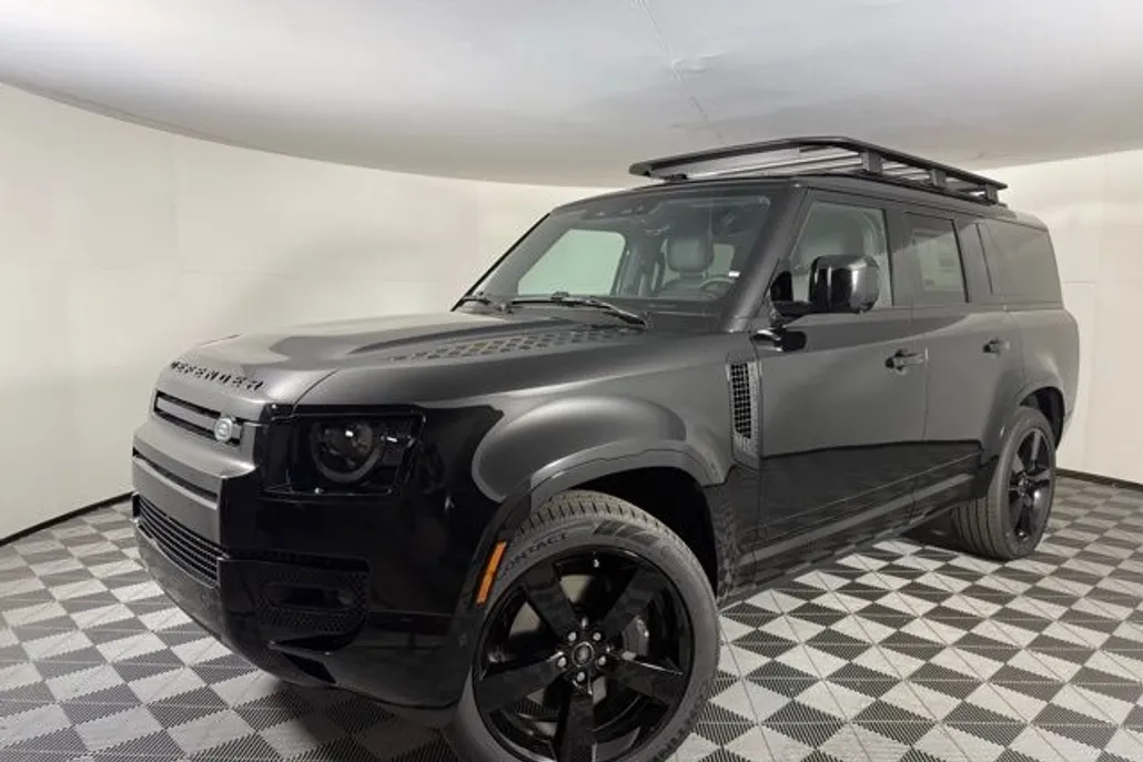 2025 Land Rover Defender X-Dynamic SE photo 1