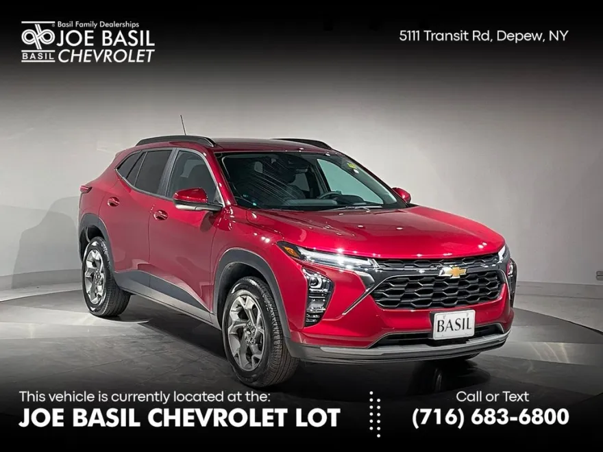 2024 Chevrolet Trax LT photo 1