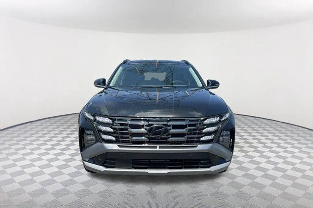 2025 Hyundai Tucson Limited photo 1