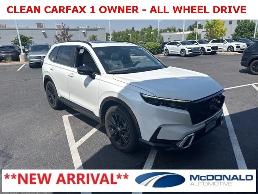 2023 Honda CR-V Hybrid Sport Touring photo 1