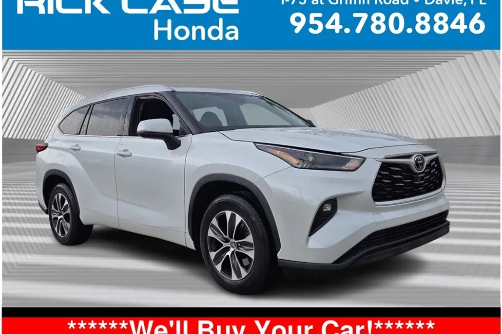 2022 Toyota Highlander XLE photo 1