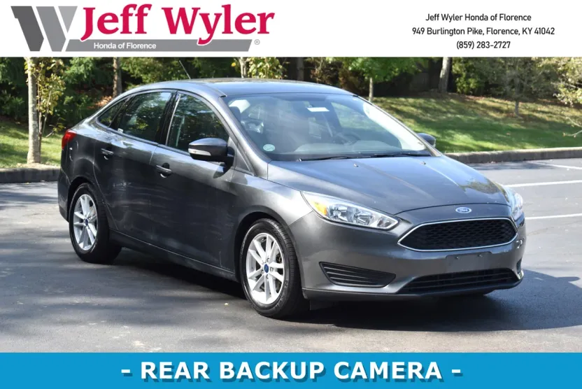 2017 Ford Focus SE photo 1