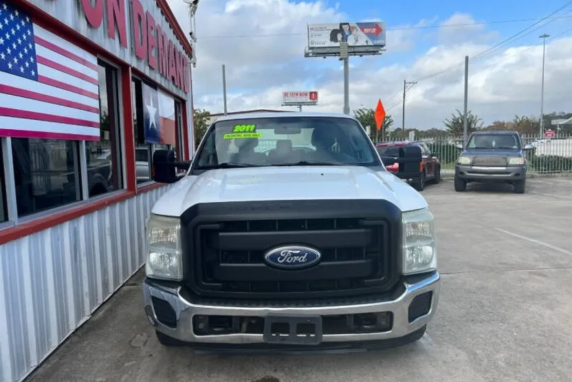 2011 Ford F-250 XL photo 1