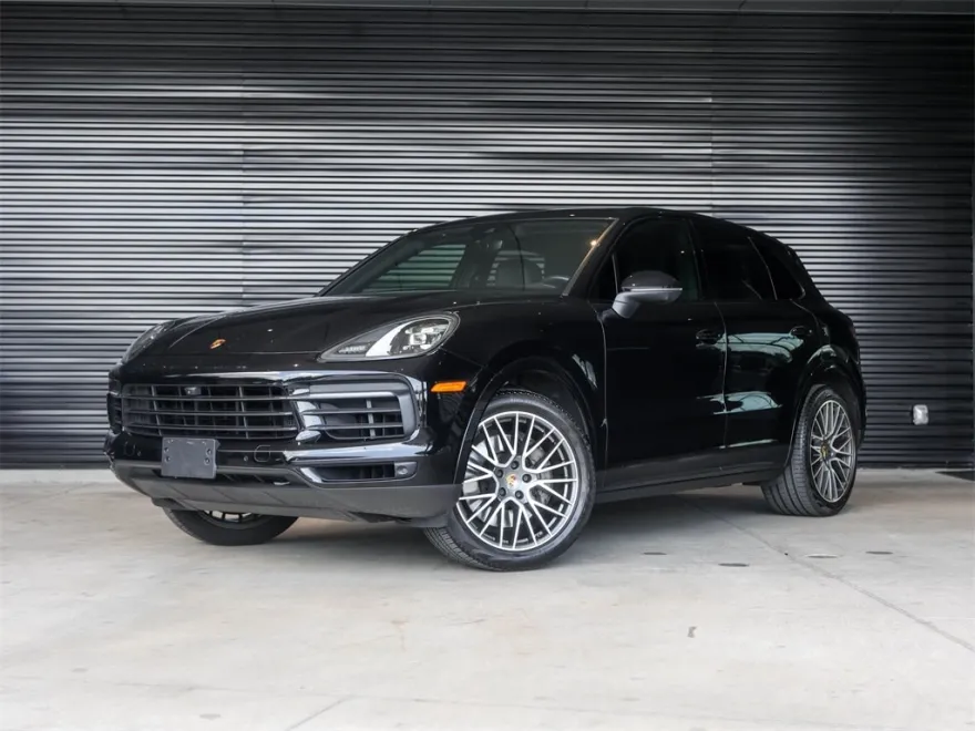 2021 Porsche Cayenne S photo 1