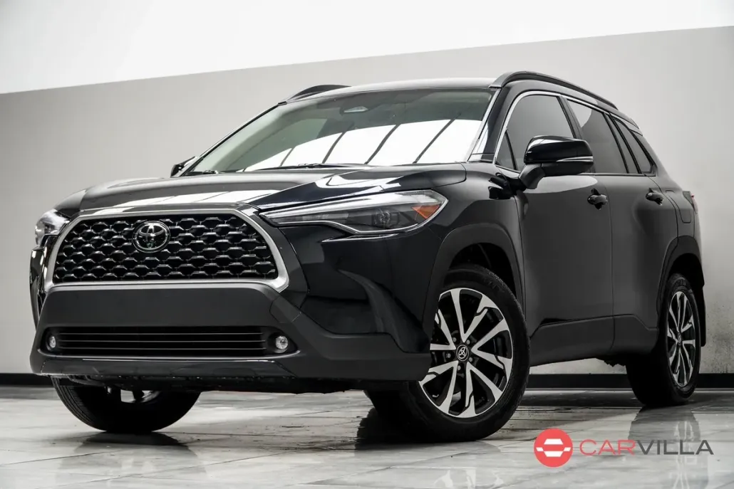 2024 Toyota Corolla Cross XLE photo 1