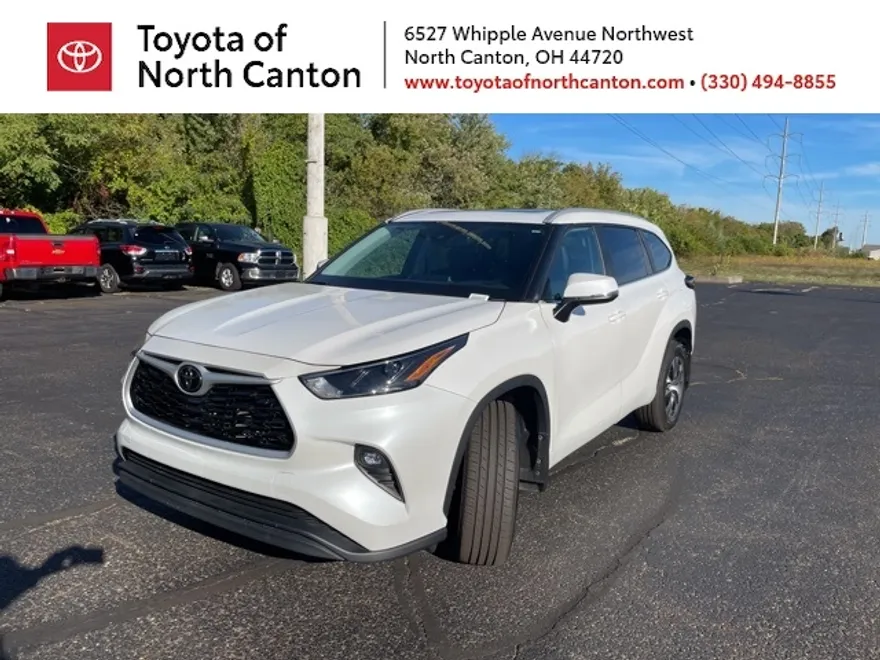 2024 Toyota Highlander XLE photo 1