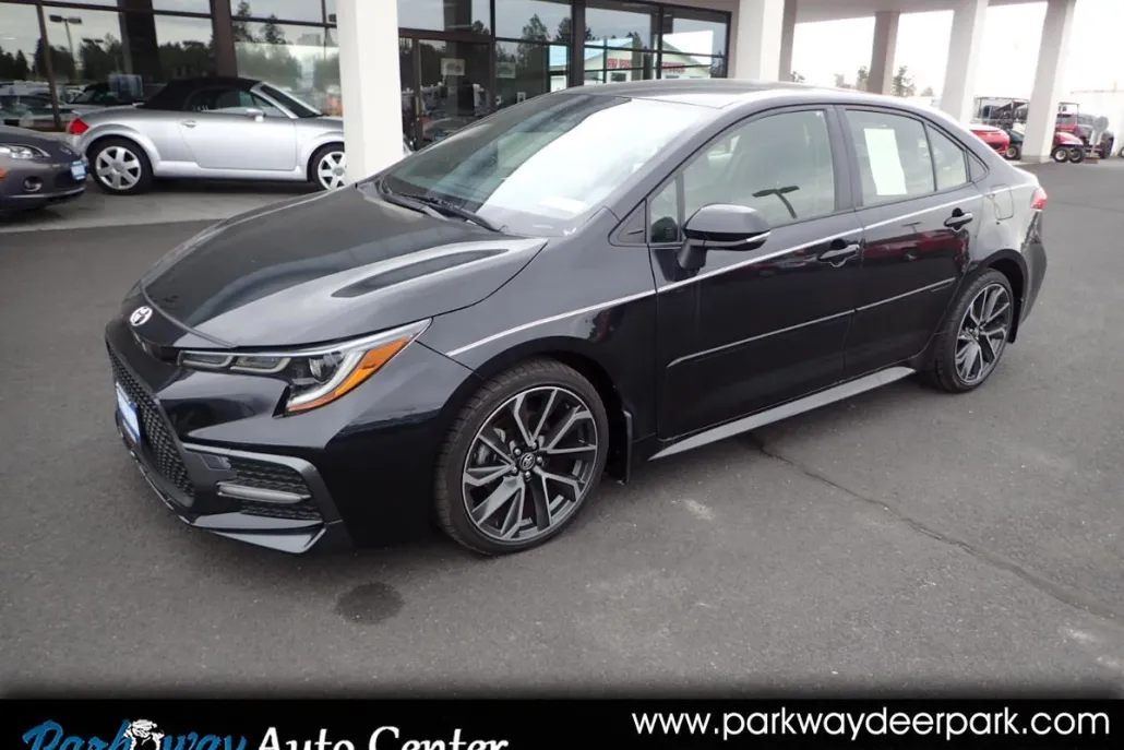 2021 Toyota Corolla SE photo 1