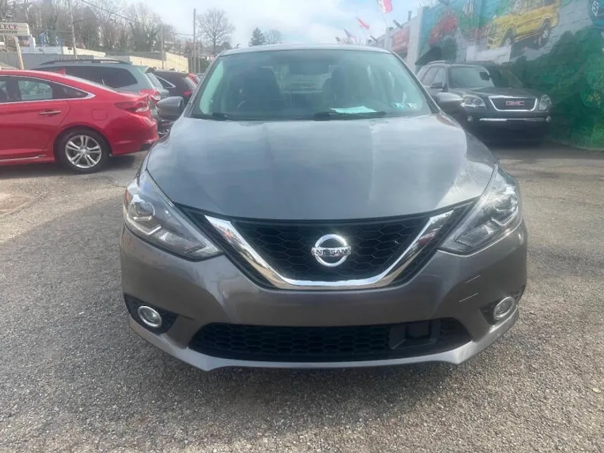 2019 Nissan Sentra SR photo 1