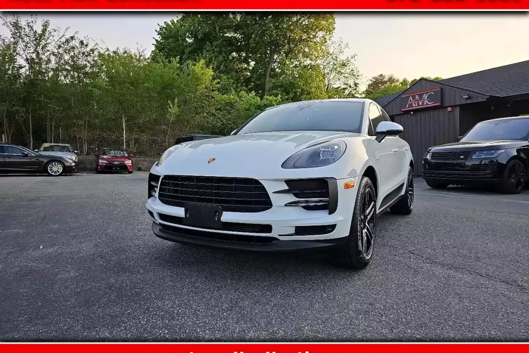 2021 Porsche Macan Base photo 1