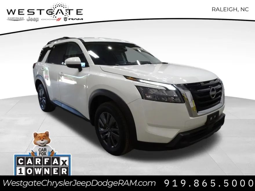 2024 Nissan Pathfinder SV photo 1
